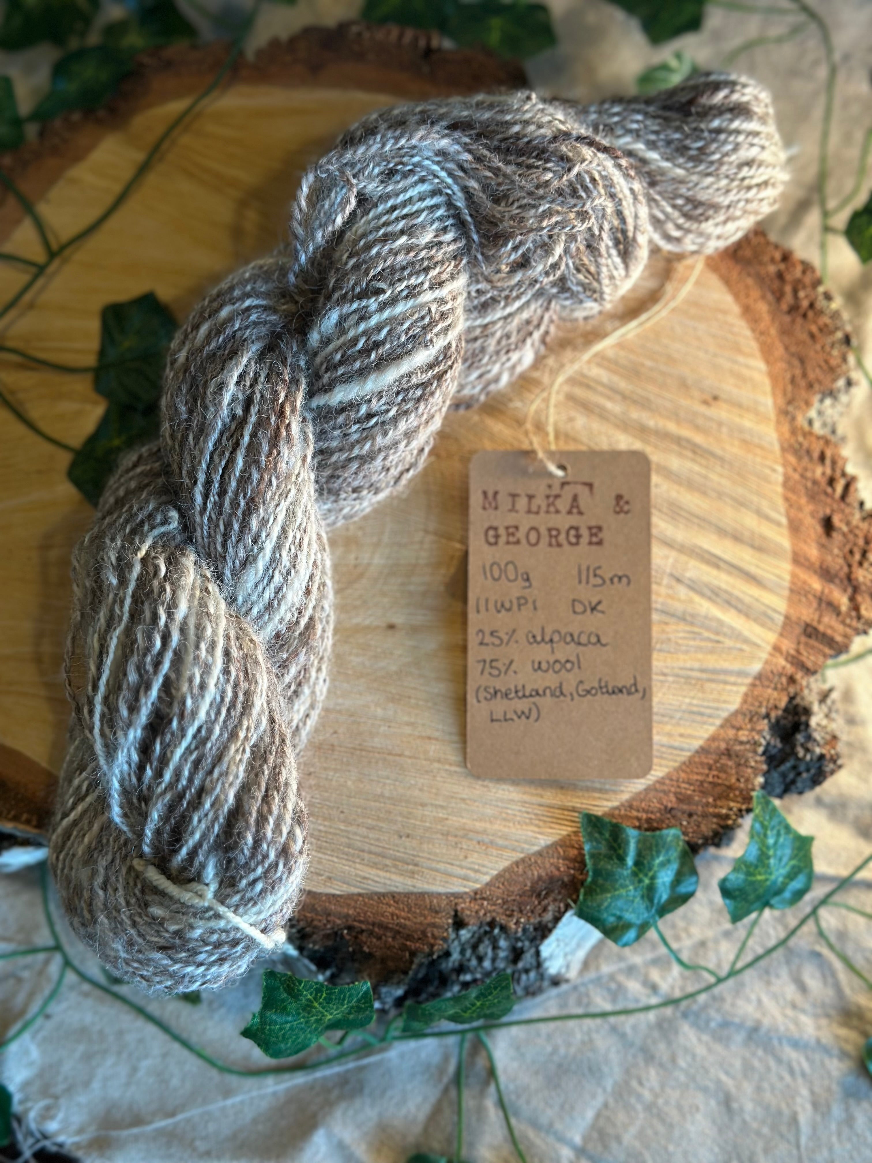 Milka and George - Hand-spun DK alpaca and wool yarn 100g 115m