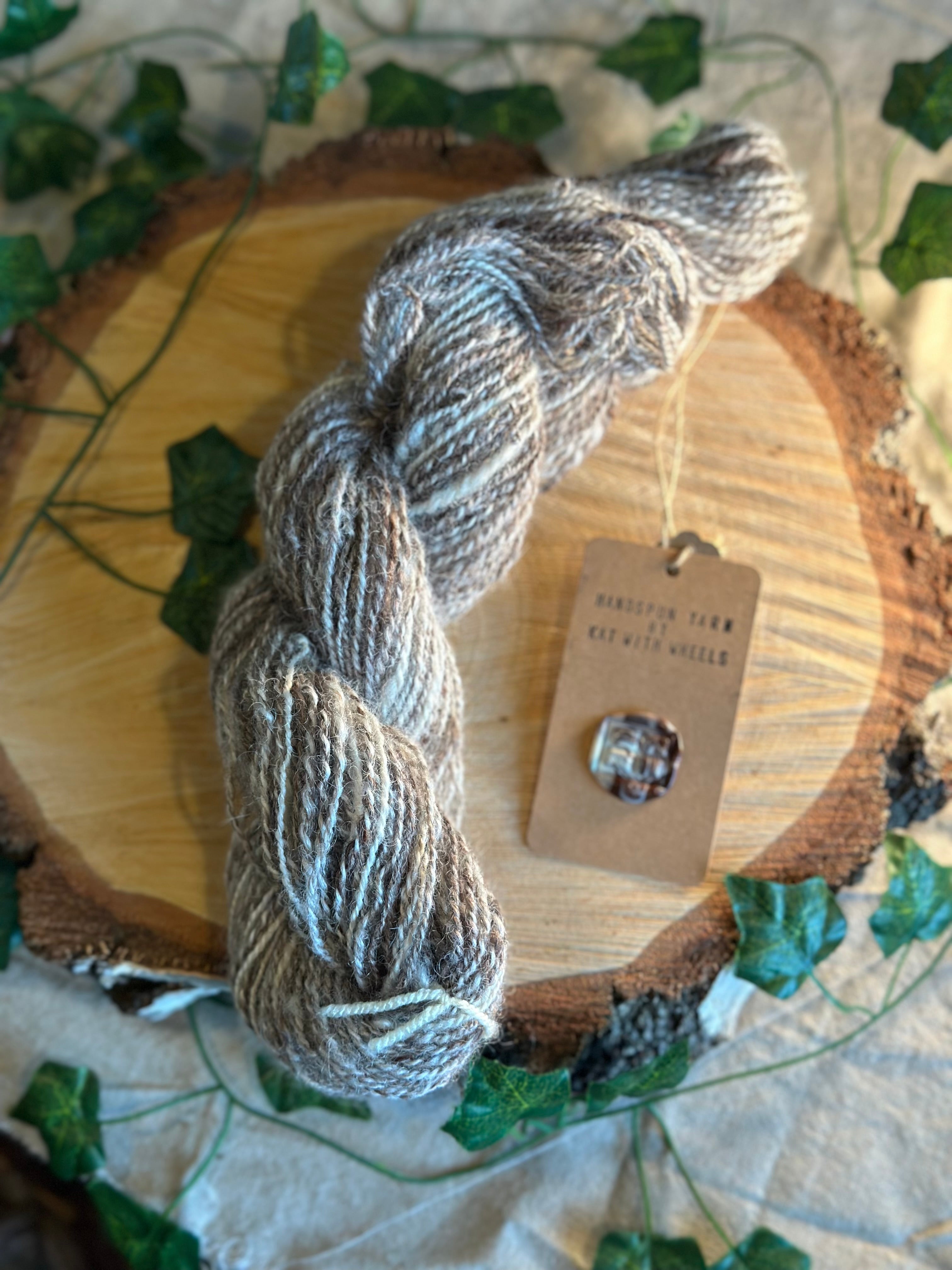 Milka and George - Hand-spun DK alpaca and wool yarn 100g 115m
