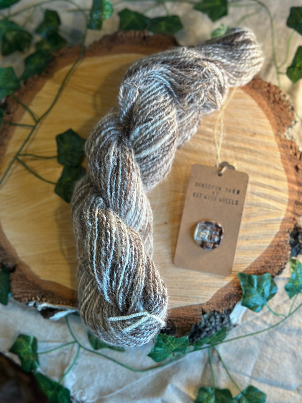 Milka and George - Hand-spun DK alpaca and wool yarn 100g 115m