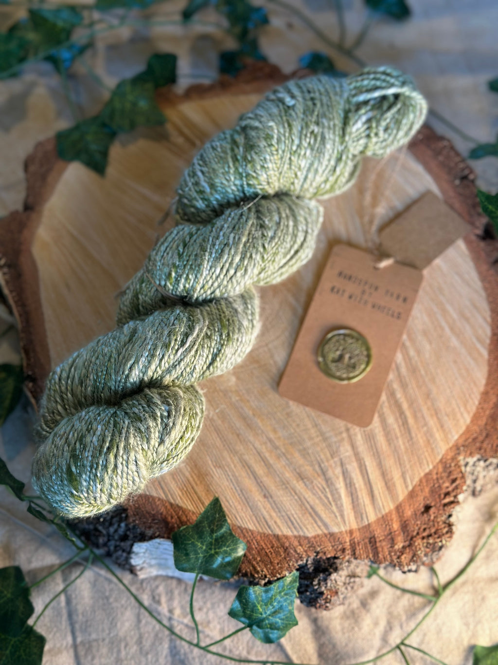 Silver sour *sparkle* - Hand-spun sport yarn