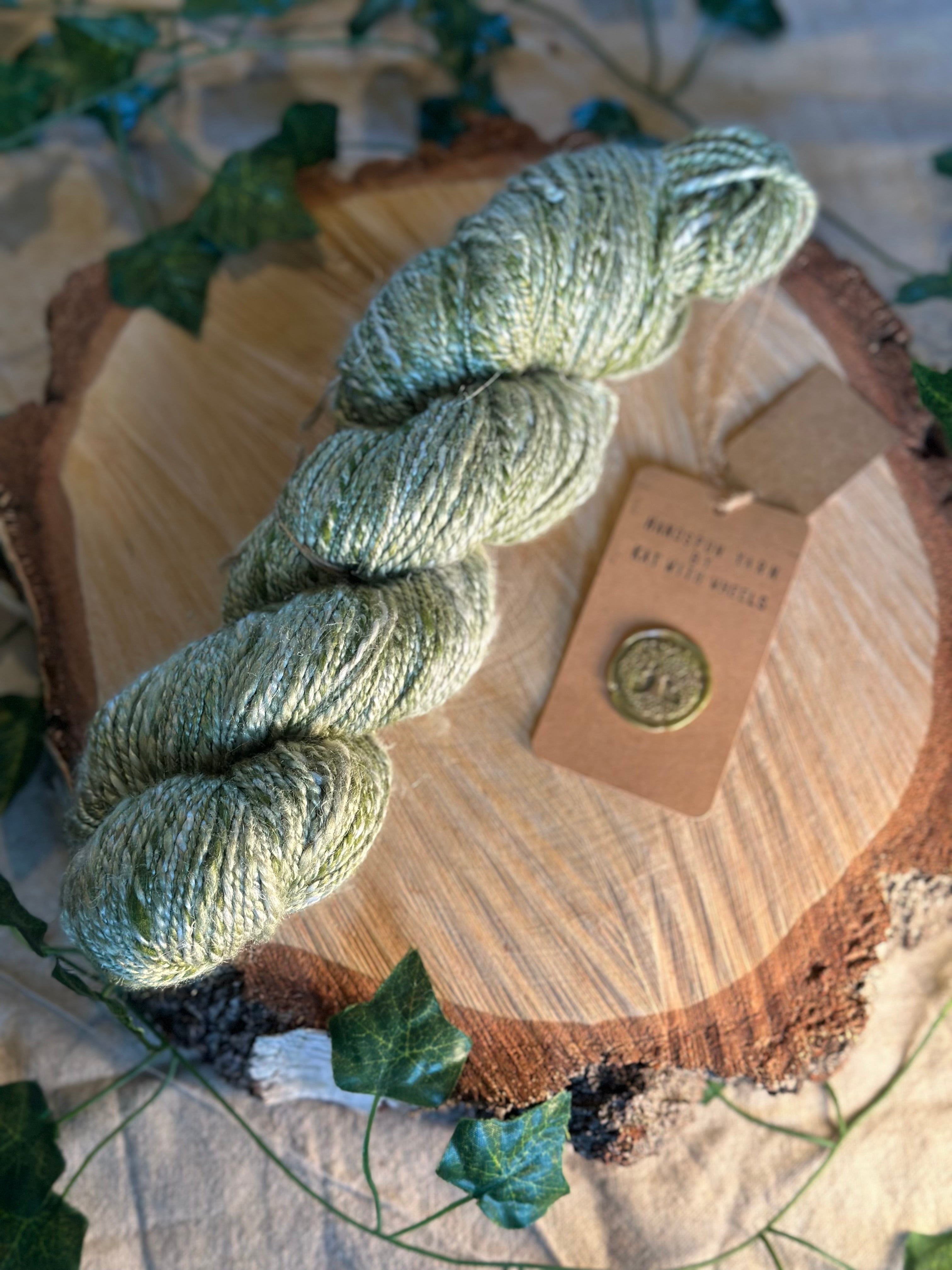 Silver sour *sparkle* - Hand-spun sport yarn