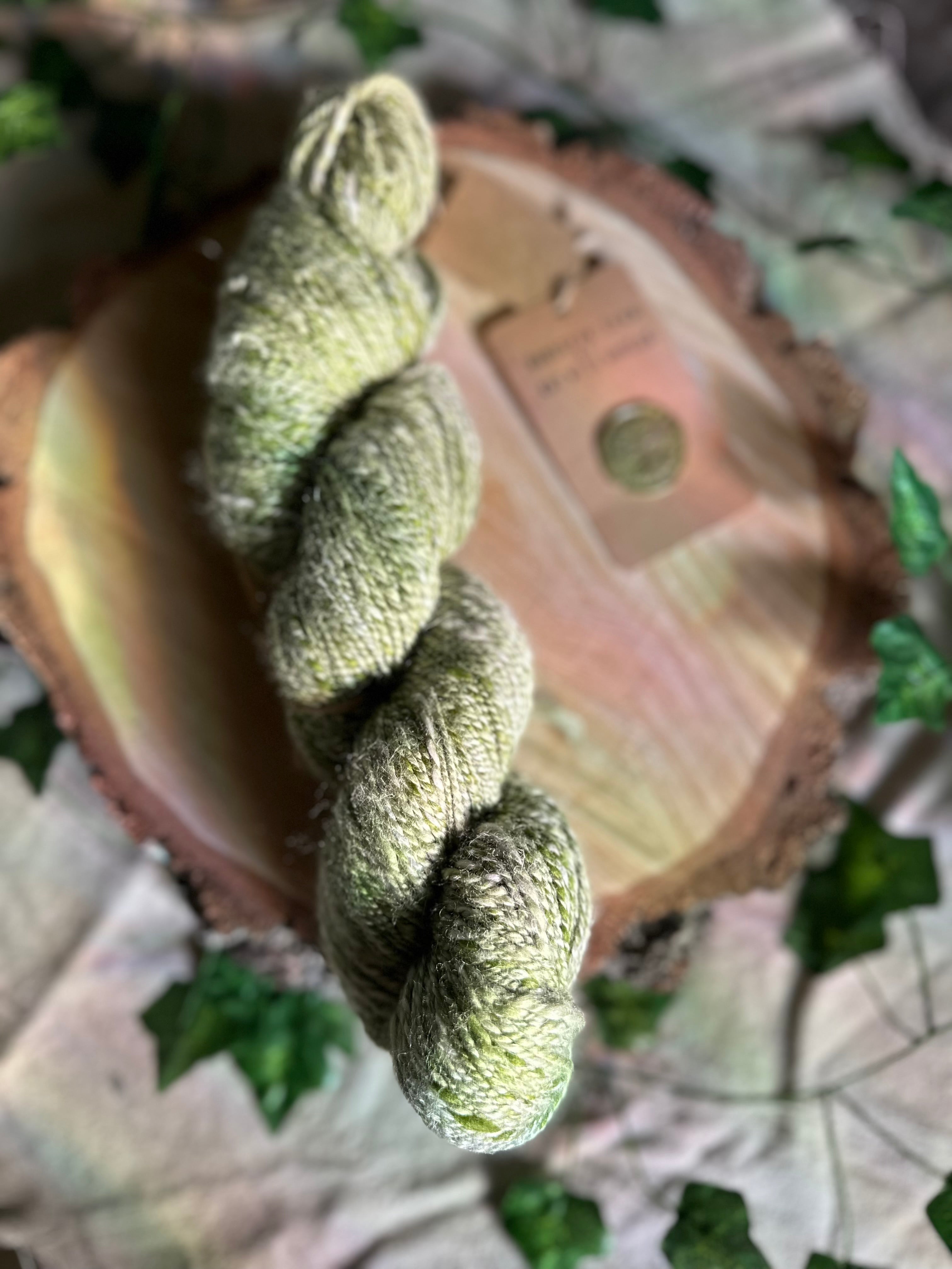 Silver sour *sparkle* - Hand-spun sport yarn