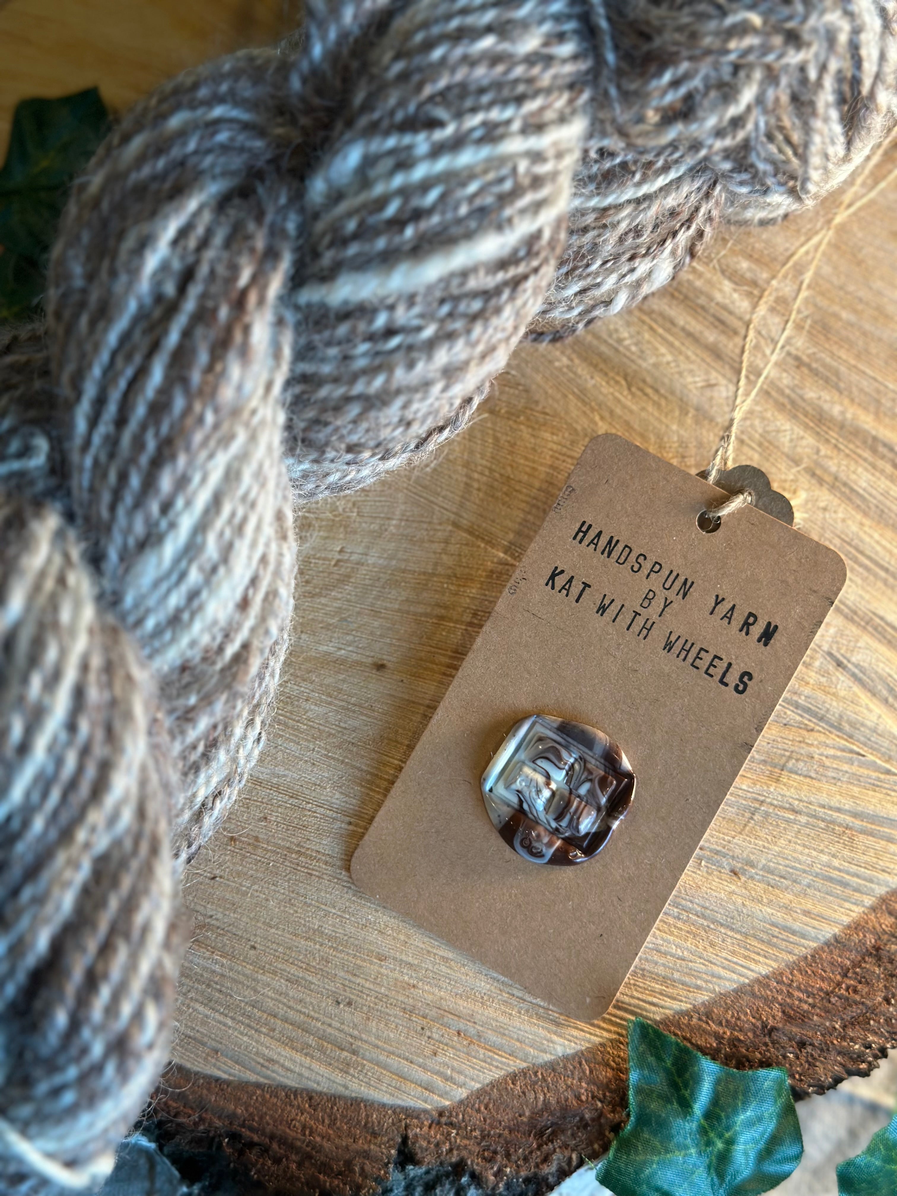 Milka and George - Hand-spun DK alpaca and wool yarn 100g 115m